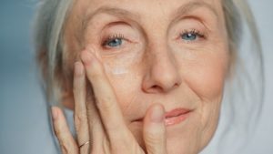 Mejores cremas para pieles maduras 70 años